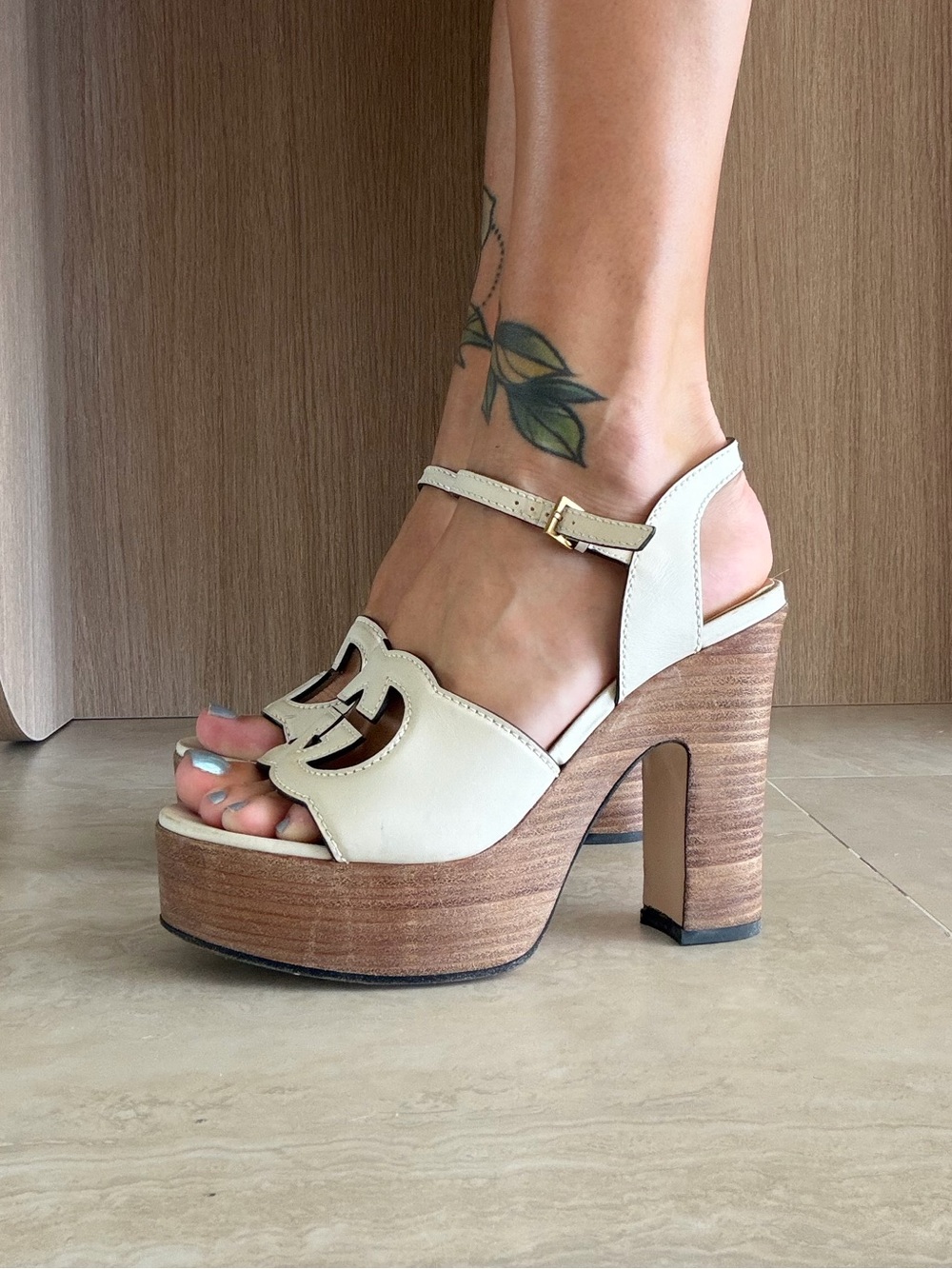 Gucci Cream Leather Platform Sandal with Stacked Wood Heel